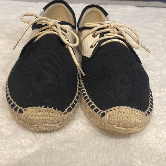 Solids Colour Block Lace Up shoes - Picture 2 of 8